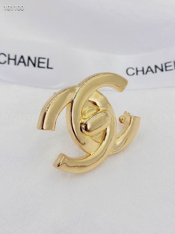 Chanel Brooch 347